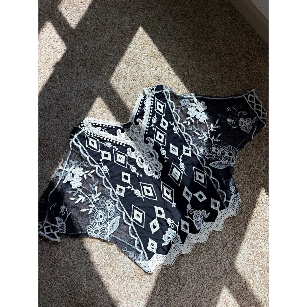 Coco + Carmen Black & White Lace Geometric Embroidered Scalloped Edge Shawl/Wrap